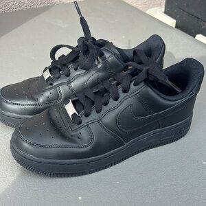Nike Black Air Force 1 Leather Sneakers size 6.5
